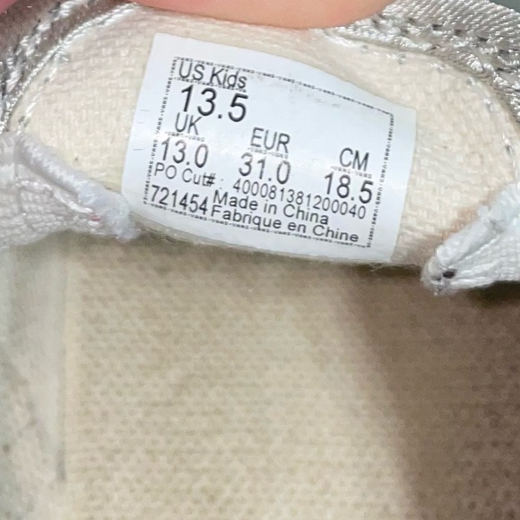 Vans little kids, size 13.5 checker slip-ons, Flame metallic silver slip-ons 🔥 - Picture 8 of 15